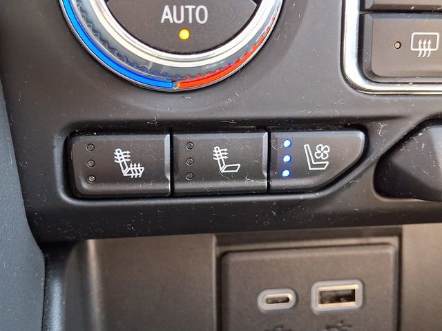 Used 2023 GMC Yukon SLT w/ SLT Premium Package image 28