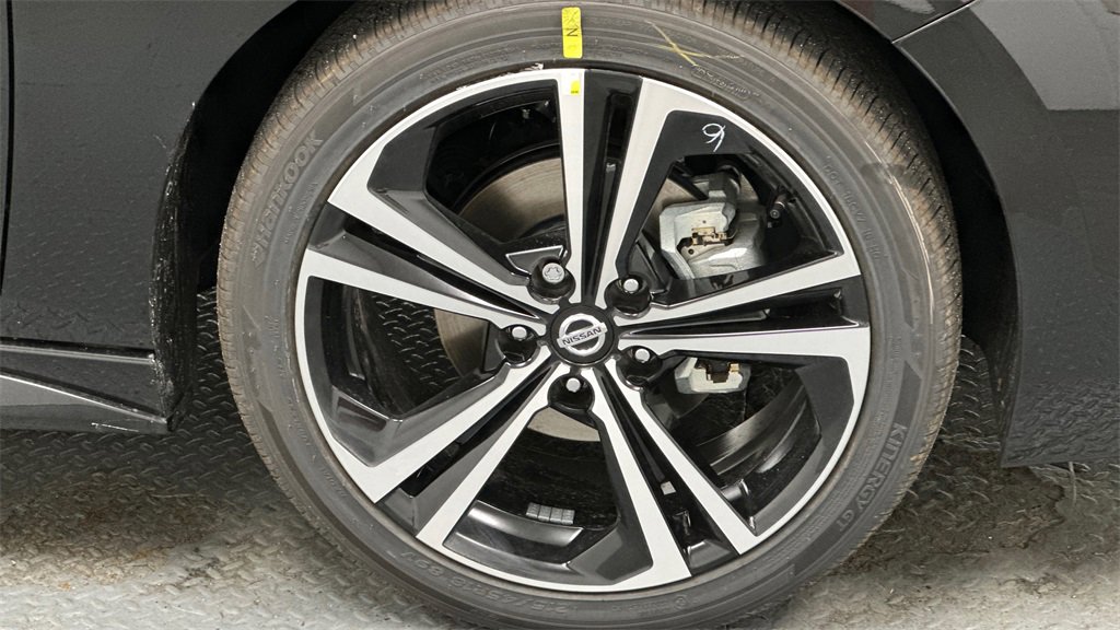 Certified 2023 Nissan Sentra SR image 21