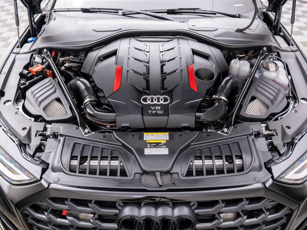 Used 2022 Audi S8 image 32