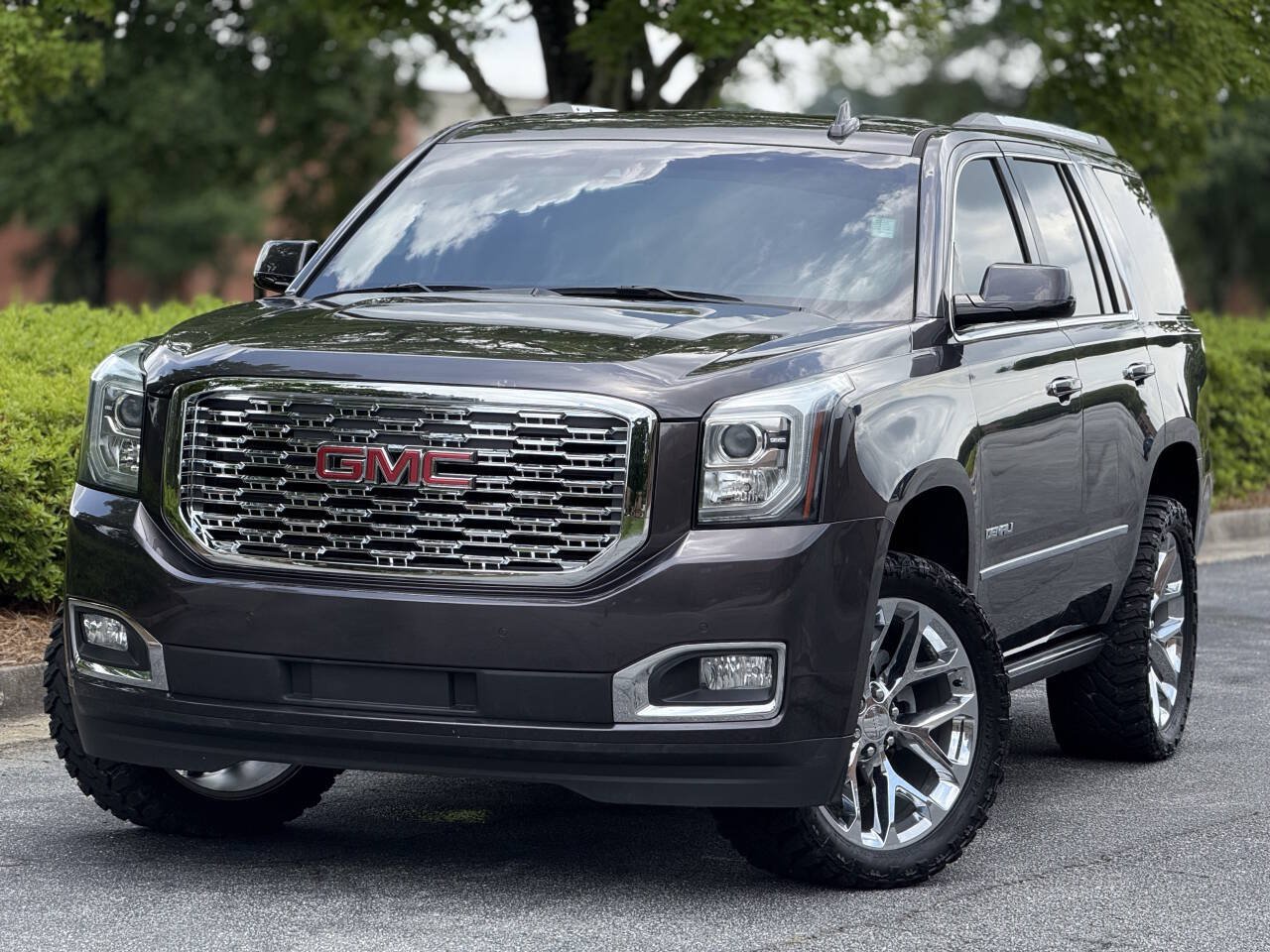 Used 2018 GMC Yukon Denali w/ Denali Ultimate Package AWD/4WD image 1