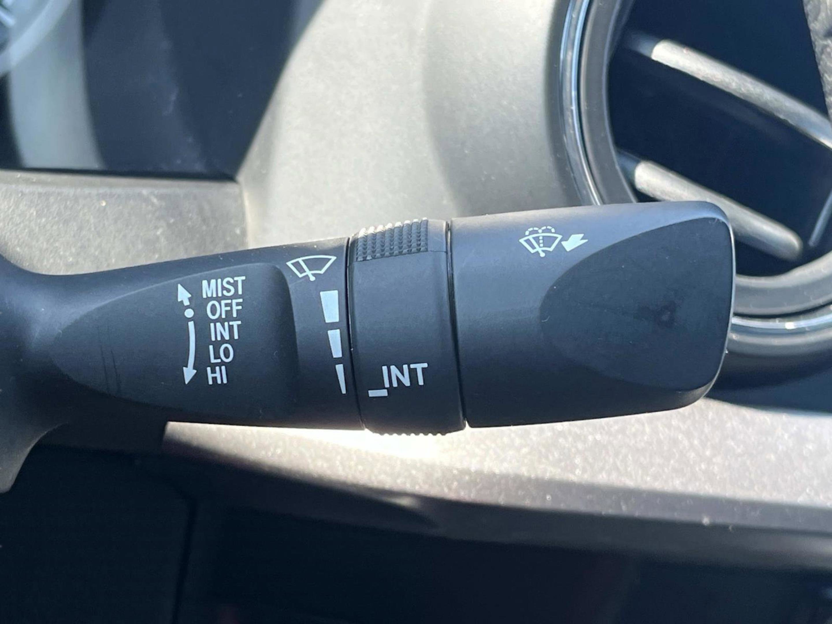 Used 2022 Toyota Tacoma SR5 AWD/4WD image 34