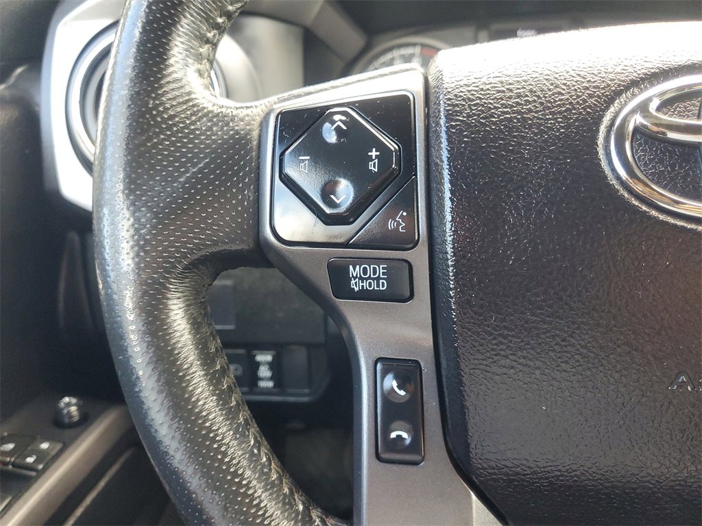 Used 2021 Toyota Tacoma TRD Off-Road image 19