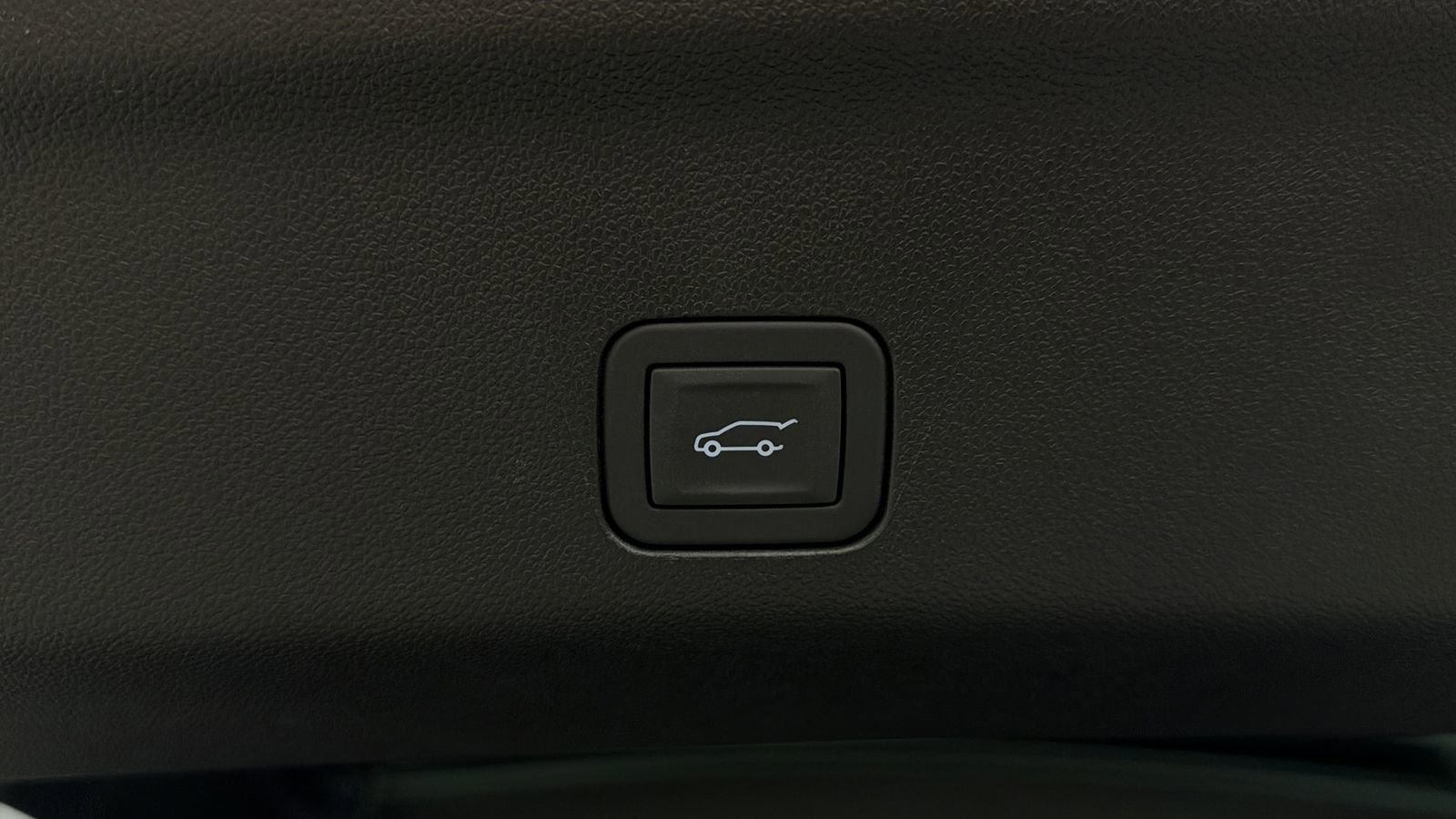 Used 2026 GMC Yukon Denali w/ Sun & Power Step Package AWD/4WD image 14