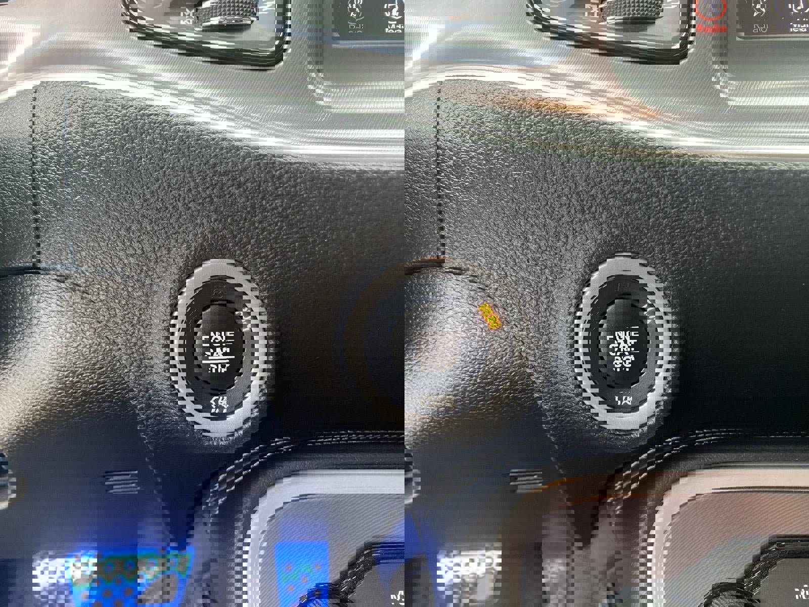 Used 2021 Dodge Challenger SXT image 37