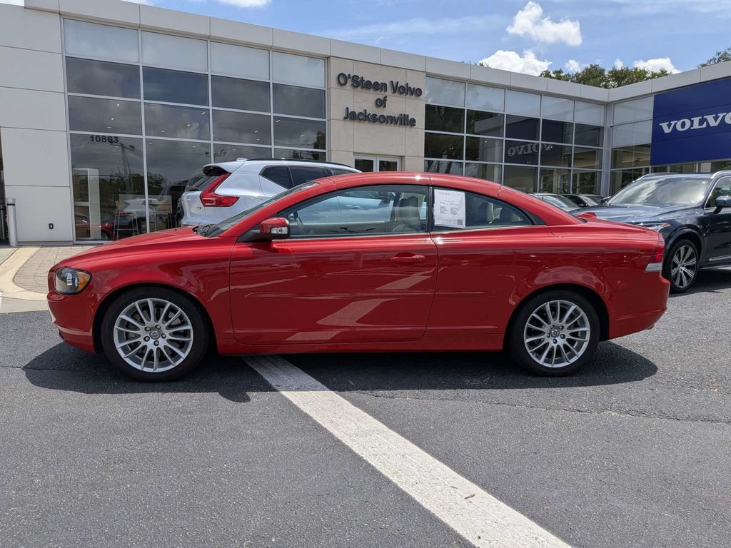 Used 2009 Volvo C70 T5 FWD image 3