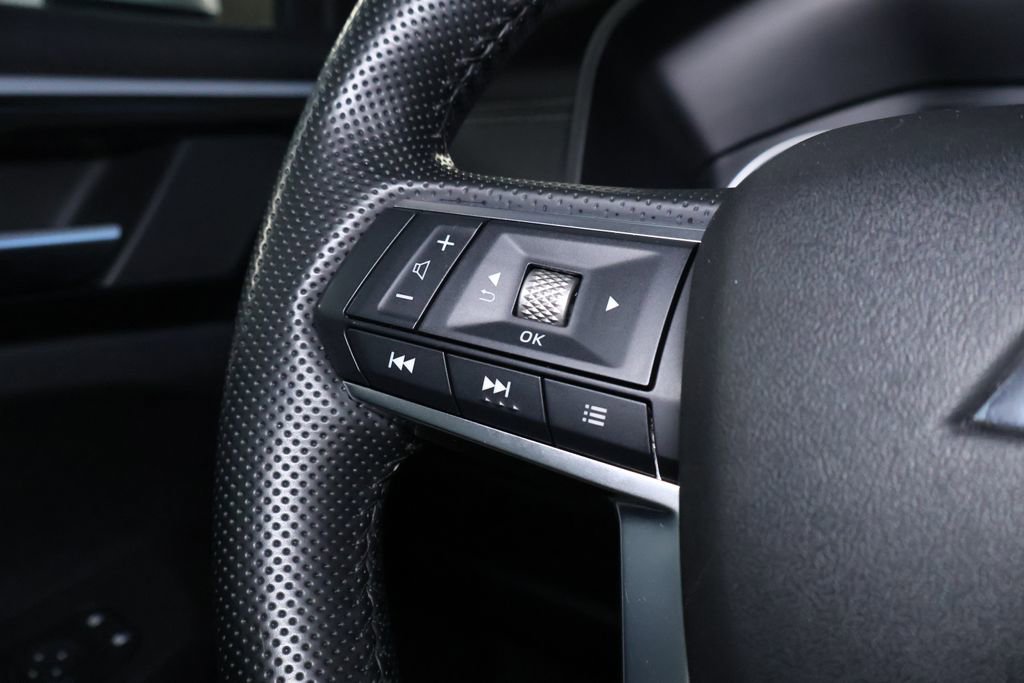 Used 2024 Mitsubishi Outlander SE Black Edition image 18