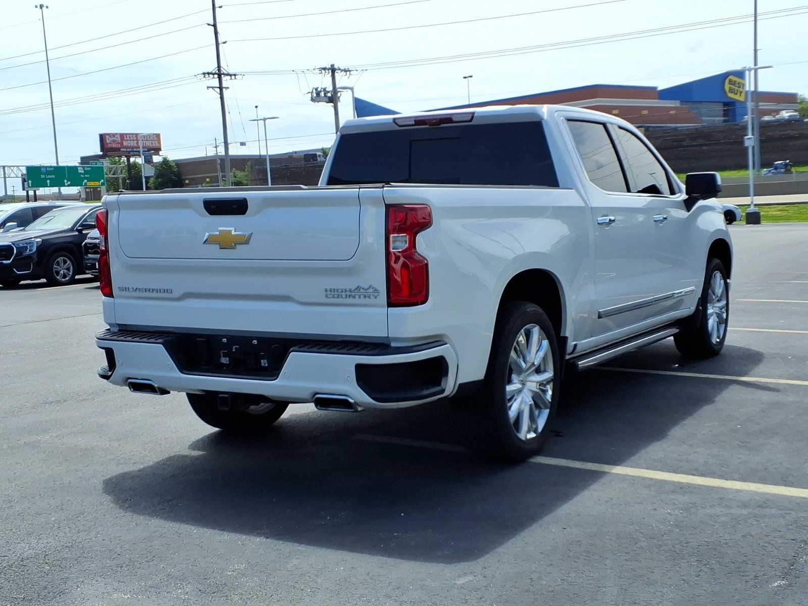 Used 2025 Chevrolet Silverado 1500 High Country AWD/4WD image 28