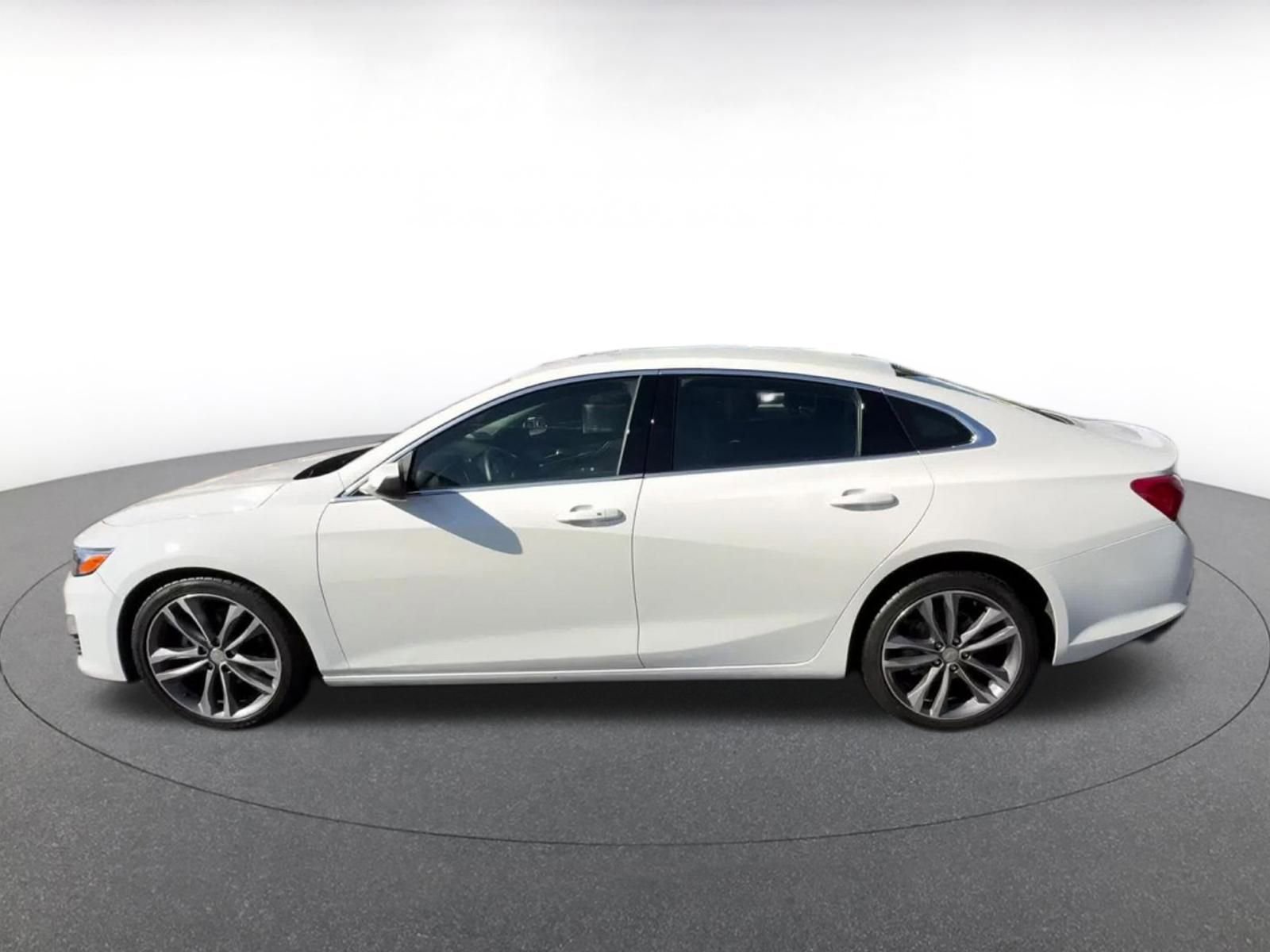 Used 2024 Chevrolet Malibu LT image 9