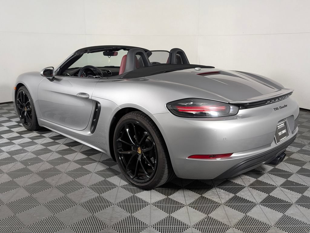 Certified 2024 Porsche 718 Boxster RWD image 3