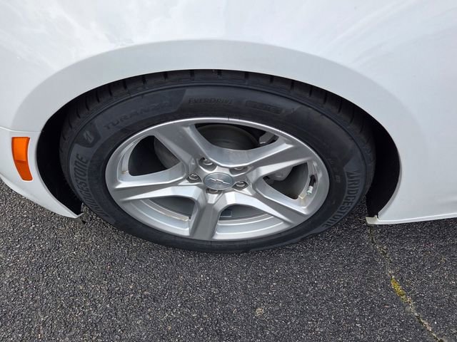 Used 2023 Chevrolet Camaro LT RWD image 10