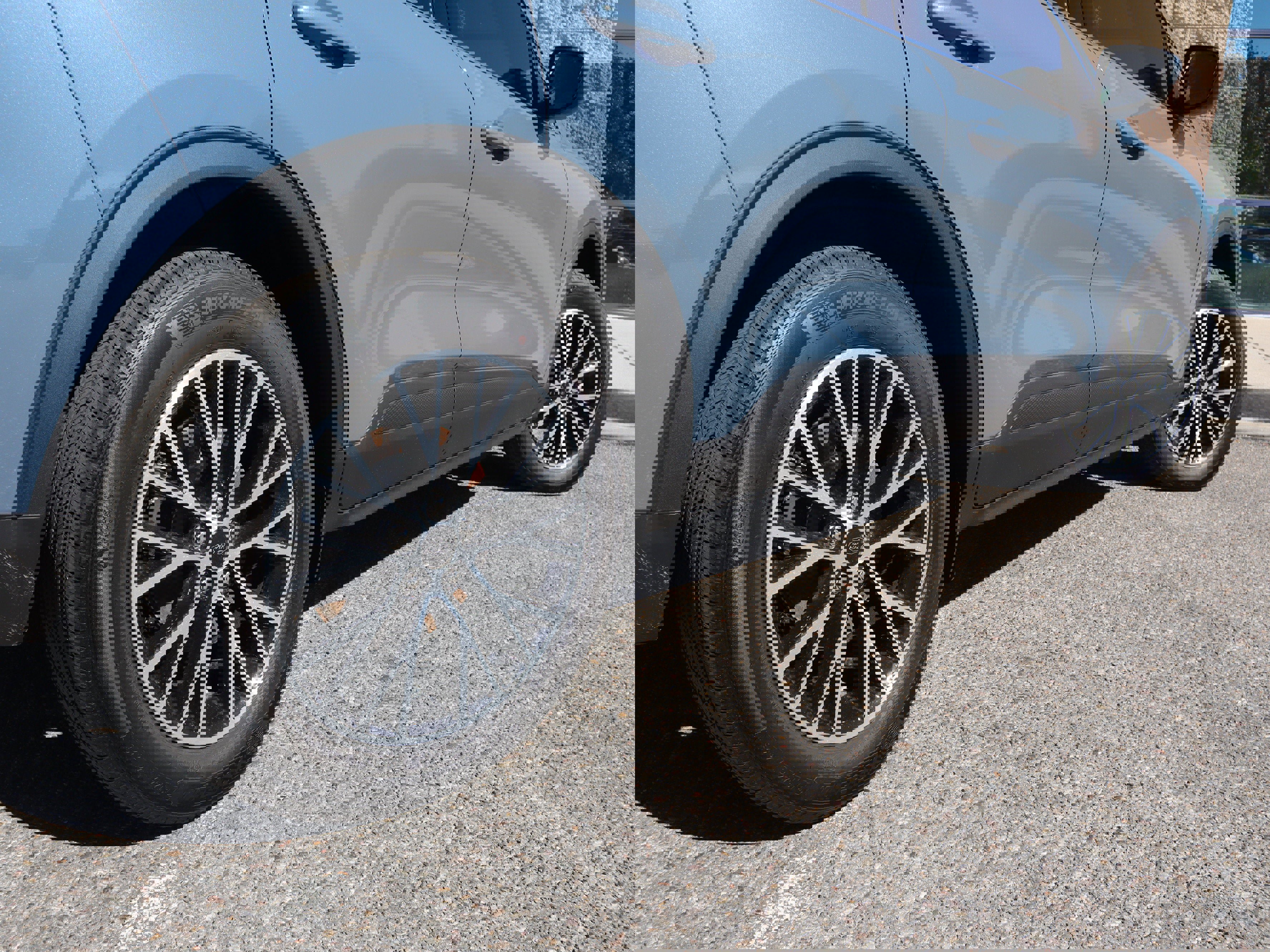 New 2025 Ford Escape SE w/ Class II Trailer Tow Package image 11