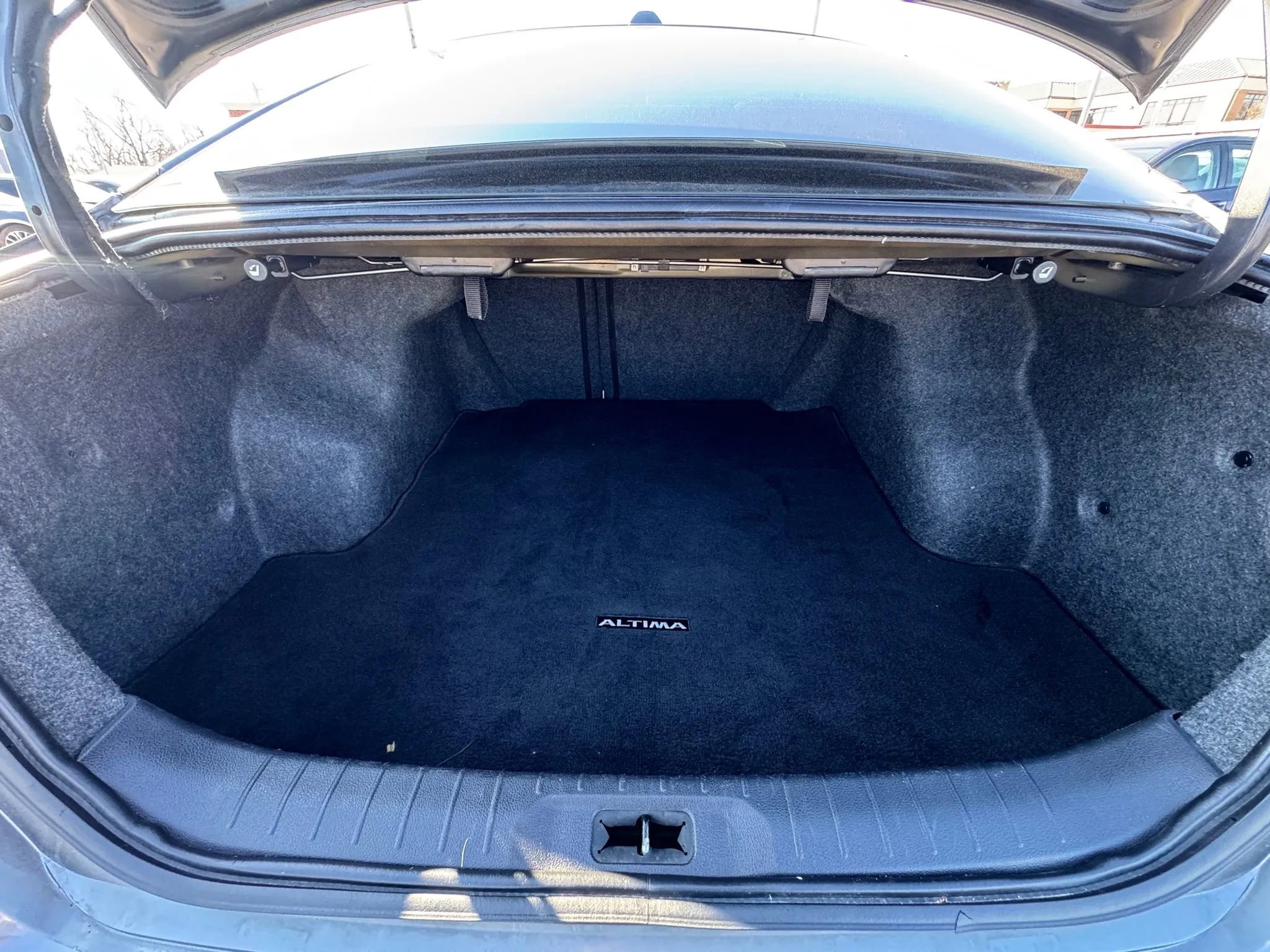 Used 2022 Nissan Altima 2.5 SV w/ SV Premium Package image 39