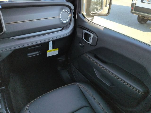 New 2026 Jeep Gladiator Sport AWD/4WD image 16