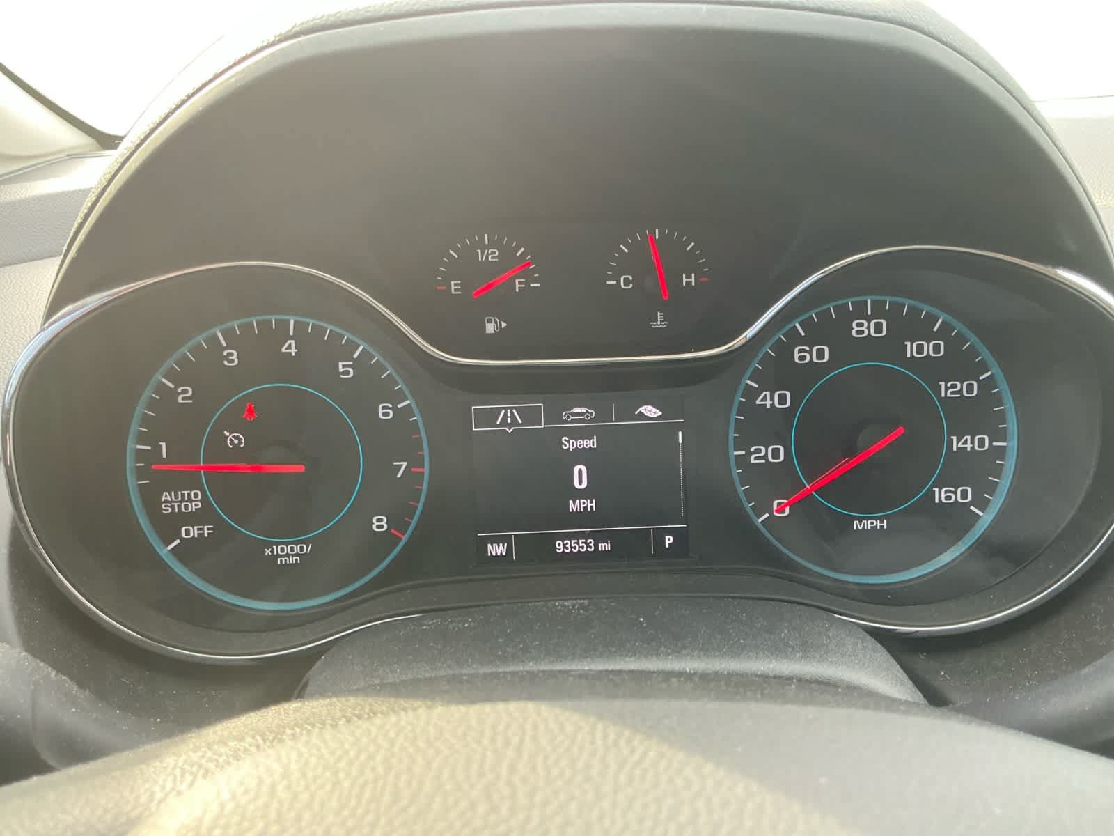 Used 2018 Chevrolet Cruze LT w/ Convenience Package FWD image 13