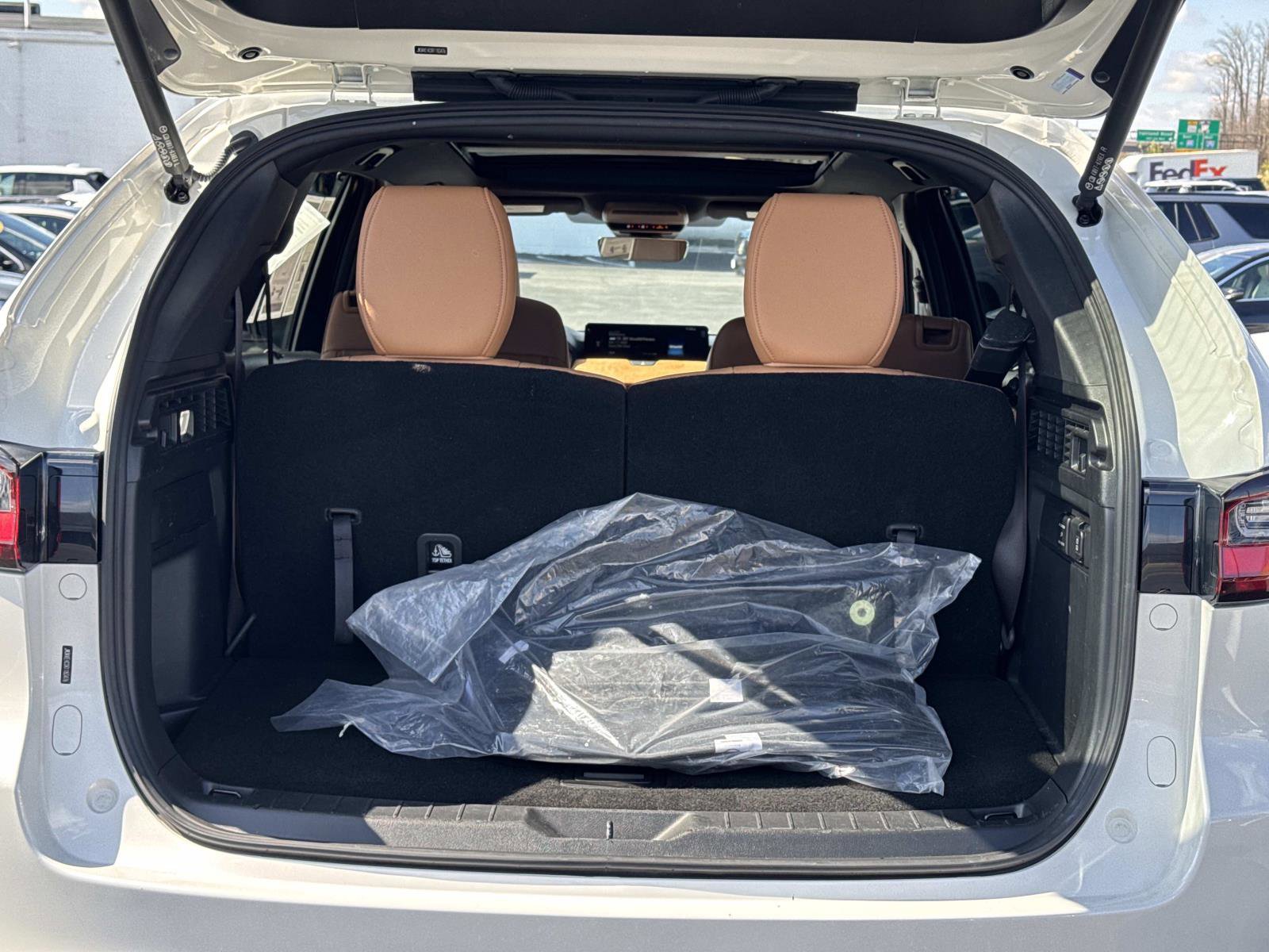 Used 2024 MAZDA CX-90 3.3 Turbo S w/ Premium Plus image 17