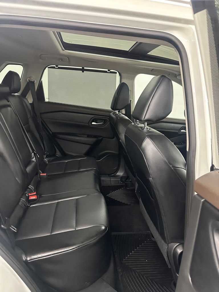 Used 2022 Nissan Rogue SV w/ SV Premium Package AWD/4WD image 29