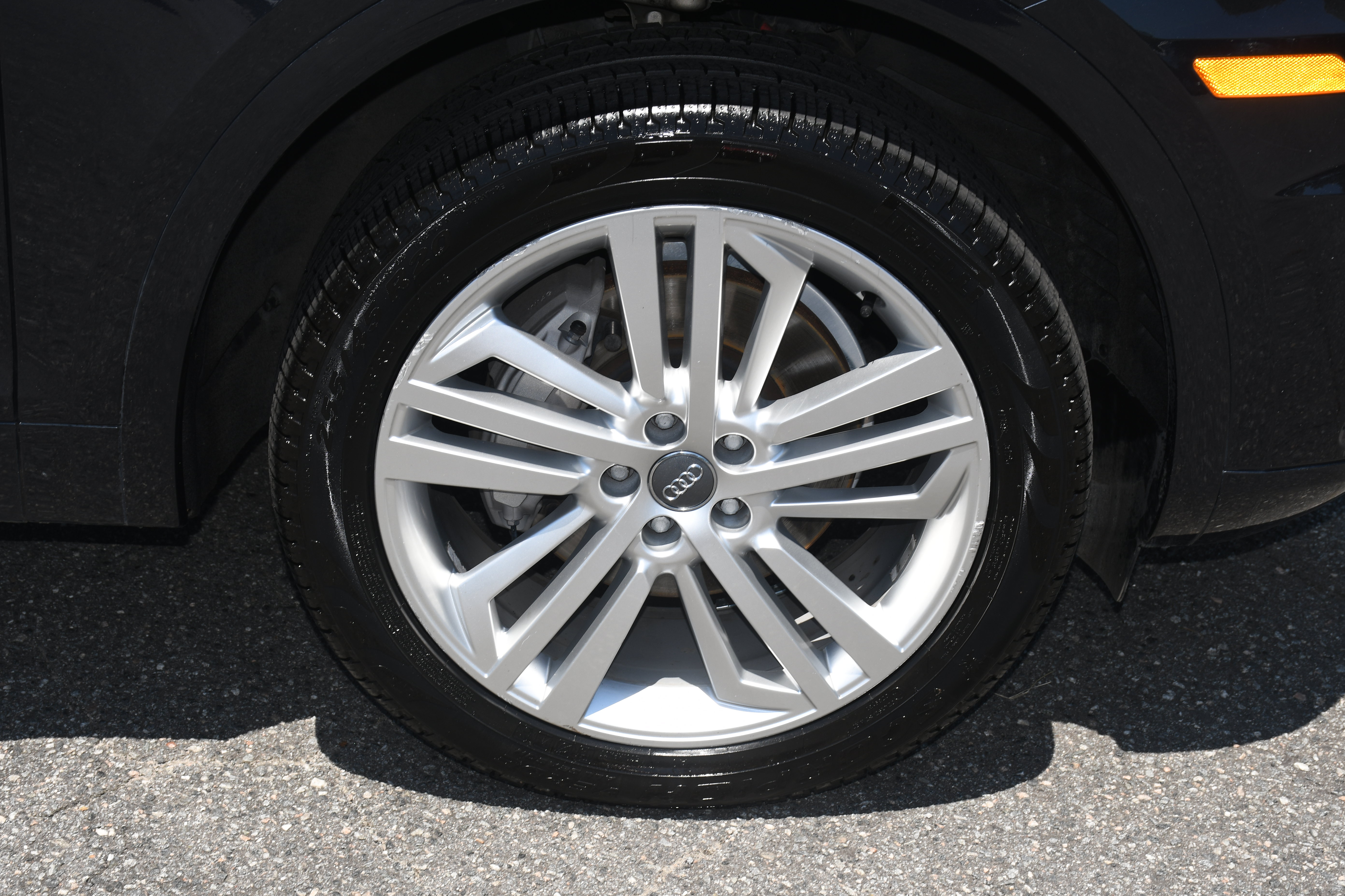 Used 2018 Audi Q5 2.0T Premium Plus w/ Premium Plus Package AWD/4WD image 24