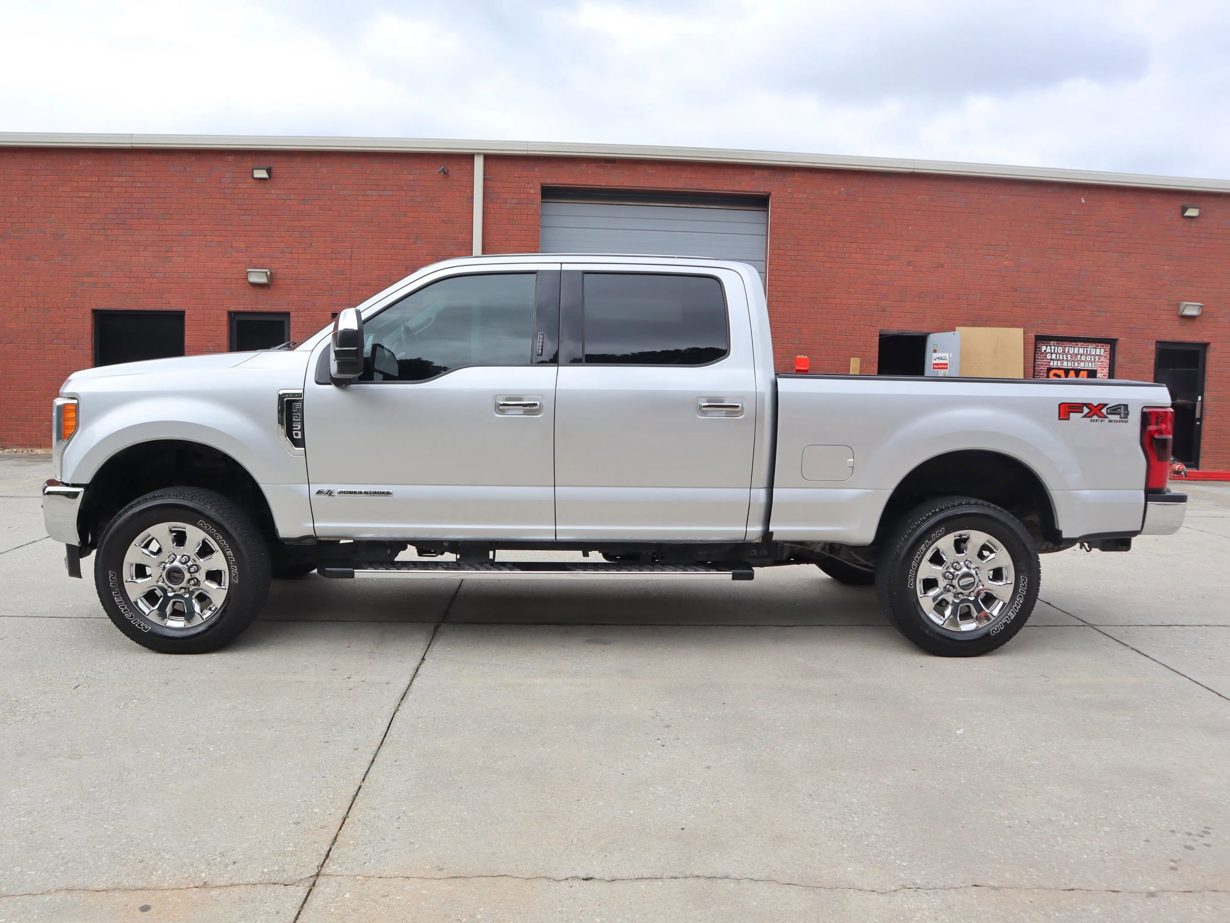 Used 2018 Ford F250 Lariat w/ Lariat Ultimate Package image 2