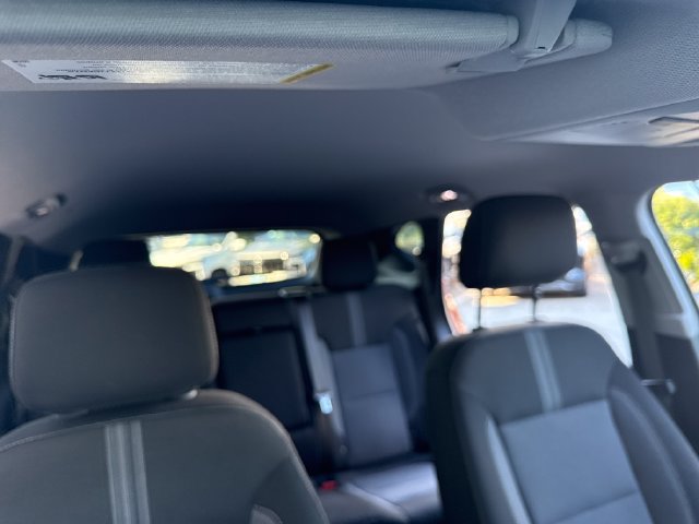 Used 2025 Chevrolet Blazer LT w/ Convenience Package FWD image 33