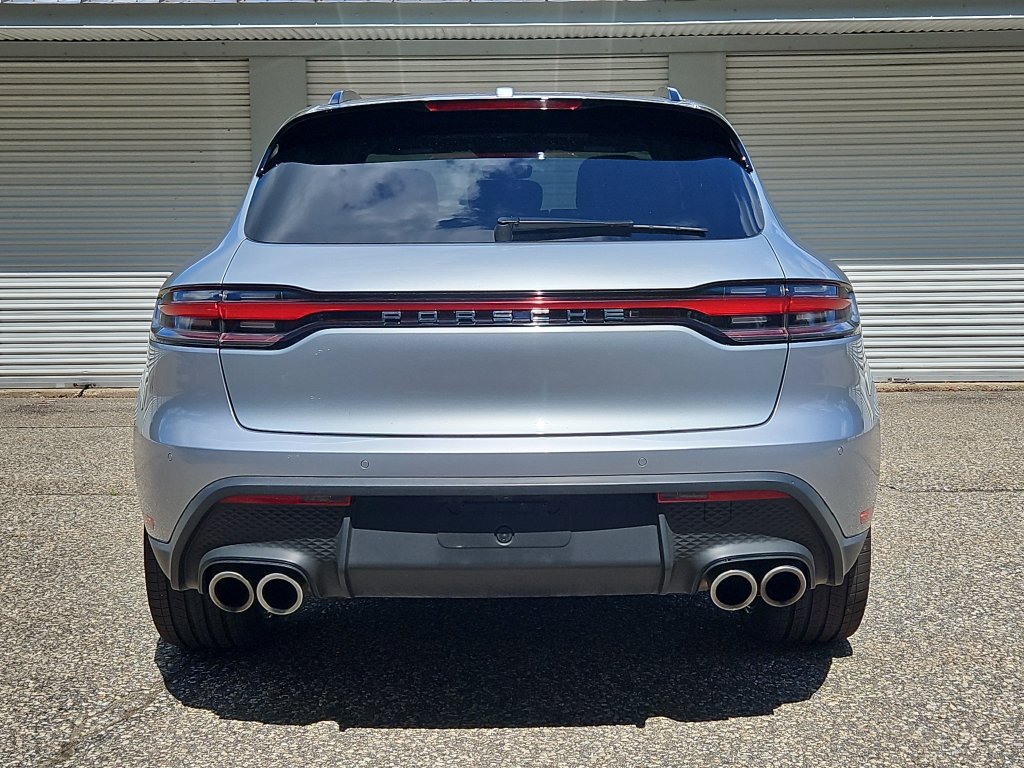 Certified 2026 Porsche Macan AWD/4WD image 6
