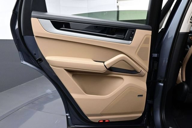 New 2026 Porsche Cayenne S AWD/4WD image 13