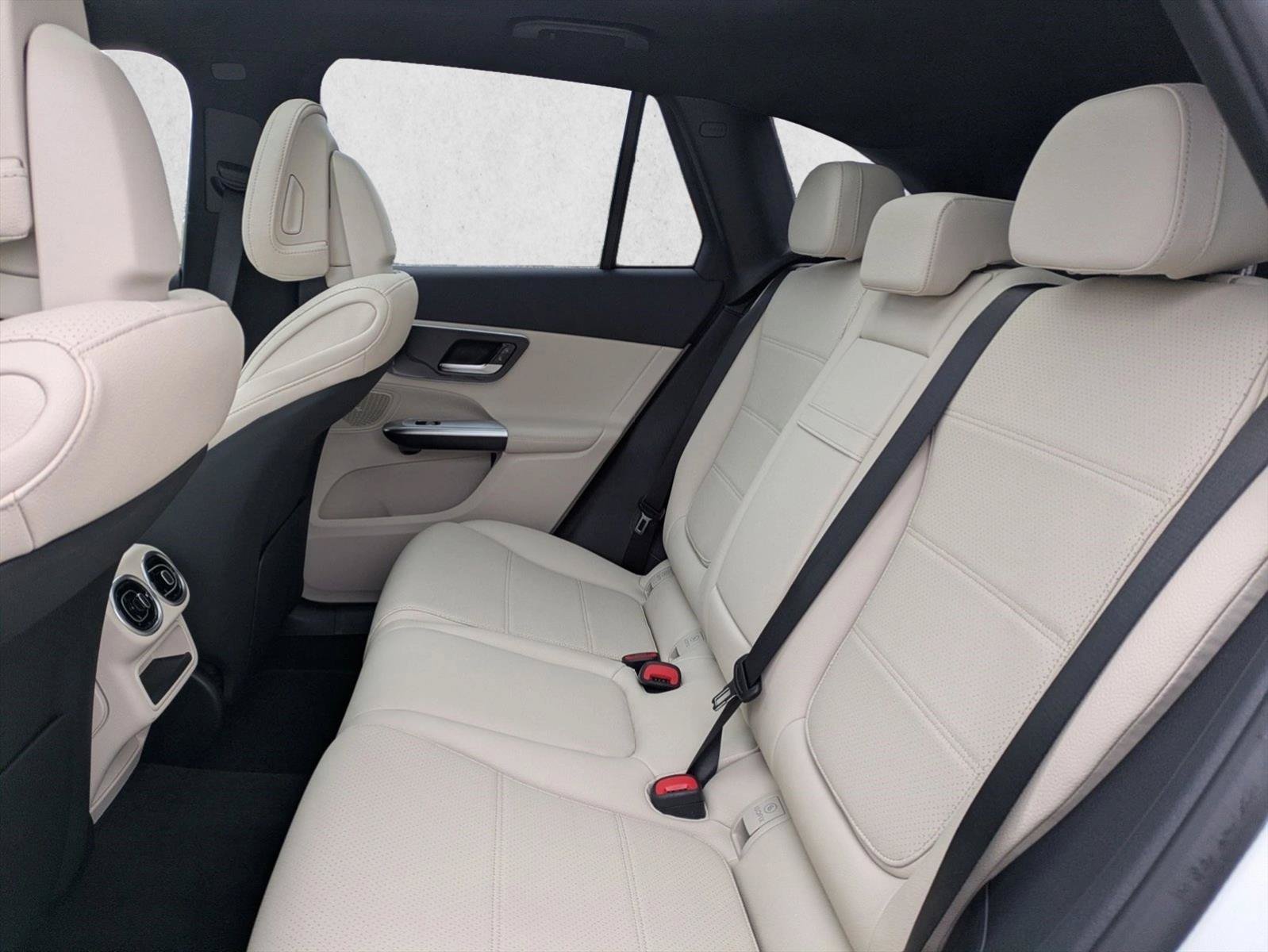 New 2026 Mercedes-Benz GLC 300 4MATIC image 19