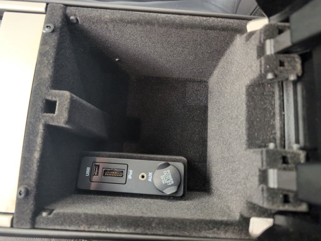 Used 2011 Jaguar XF RWD image 37