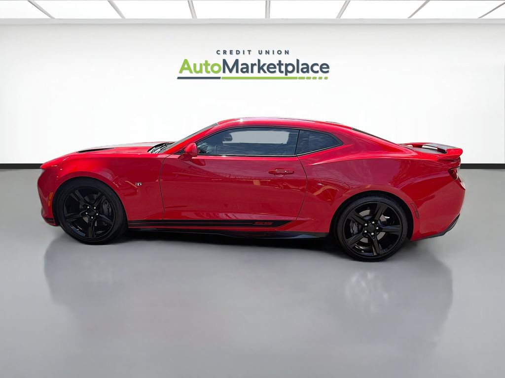 Used 2016 Chevrolet Camaro SS RWD image 4
