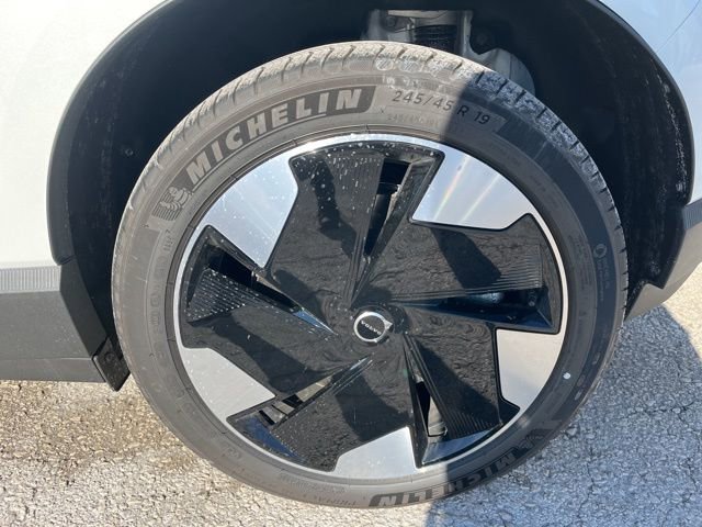 New 2025 Volvo EX30 Ultra w/ Protection Package Premier image 9
