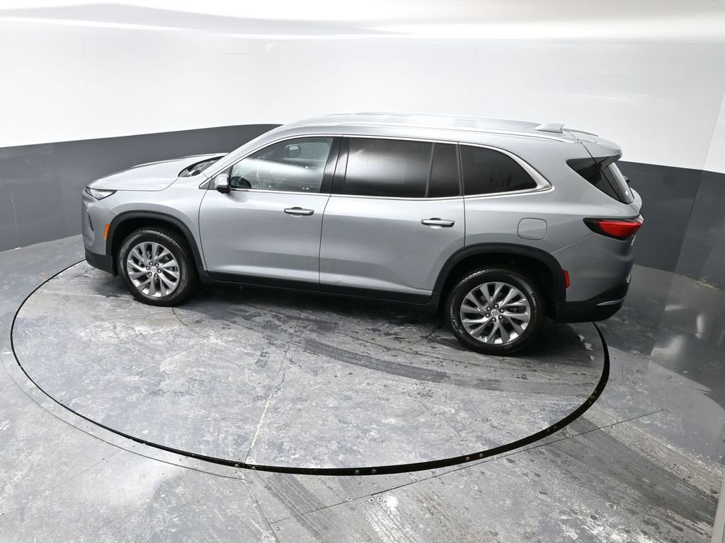 Used 2025 Buick Enclave Preferred w/ Power Package image 52
