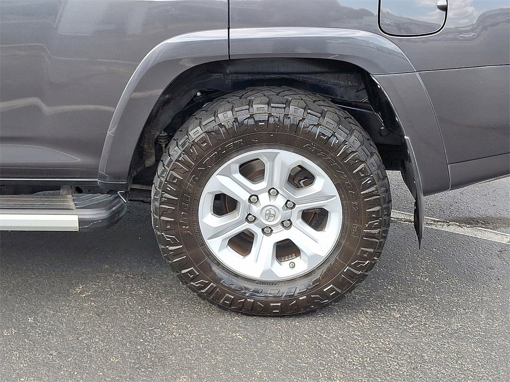 Used 2018 Toyota 4Runner TRD Off-Road image 30