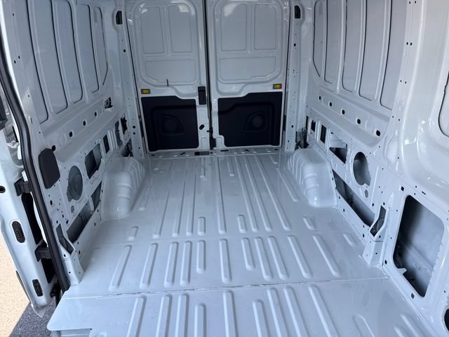 New 2026 Ford Transit 250 148 Medium Roof RWD image 13
