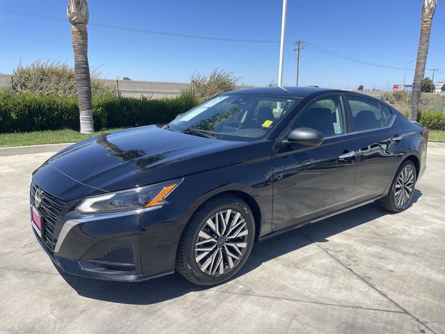 Used 2024 Nissan Altima 2.5 SV FWD image 4