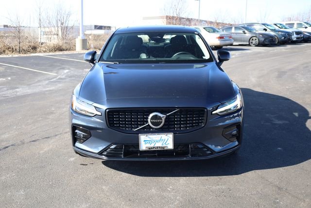 Used 2024 Volvo S60 B5 Core image 3