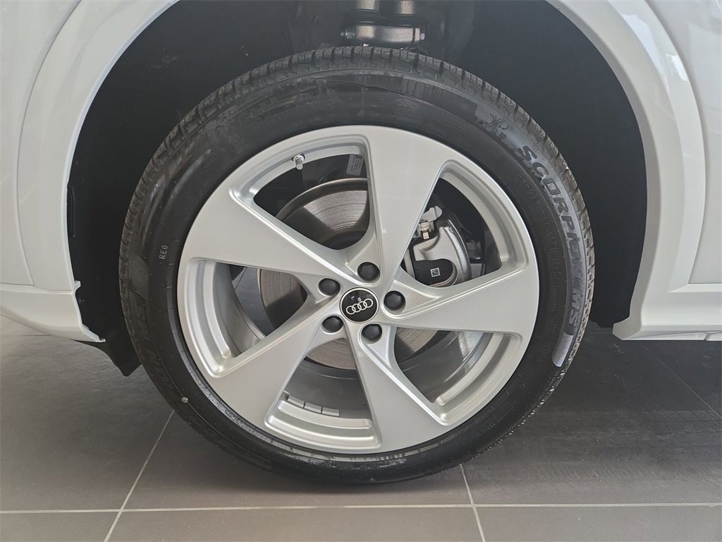 New 2025 Audi Q5 Premium Plus image 10
