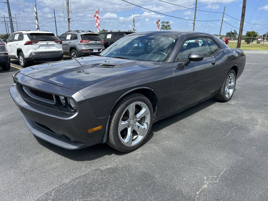 Used 2014 Dodge Challenger SXT Plus RWD image 1