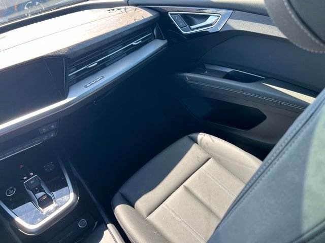 Used 2024 Audi Q4 e-tron Premium Plus w/ Premium Plus AWD/4WD image 11