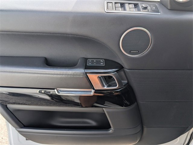 Used 2016 Land Rover Range Rover HSE image 35