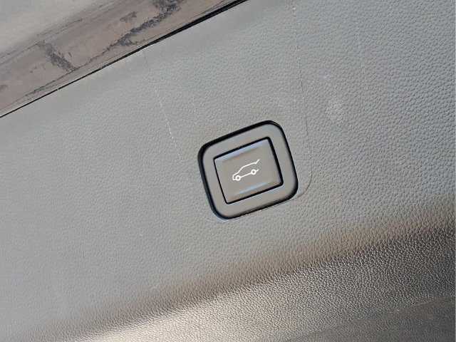Used 2023 Chevrolet Traverse Premier w/ Redline Edition FWD image 26