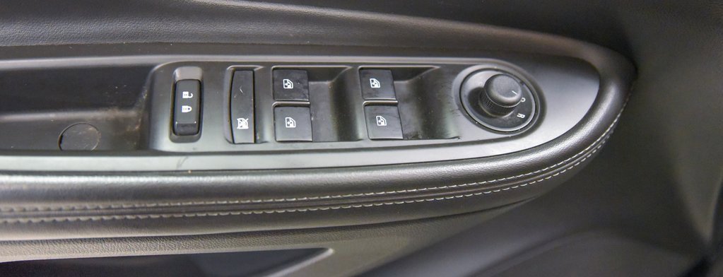 Used 2021 Buick Encore Preferred image 15