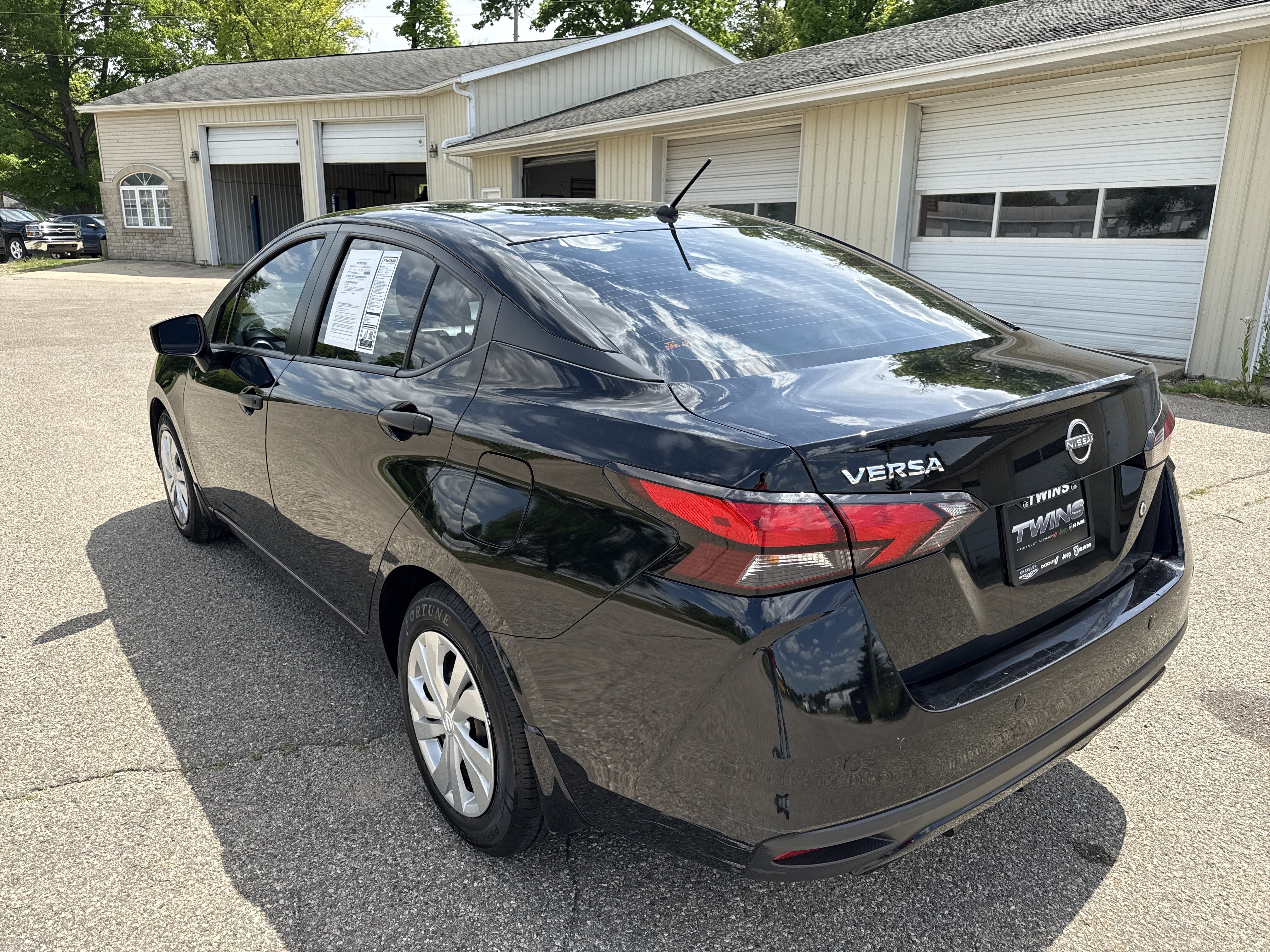 Used 2023 Nissan Versa S w/ Trunk Package FWD image 6