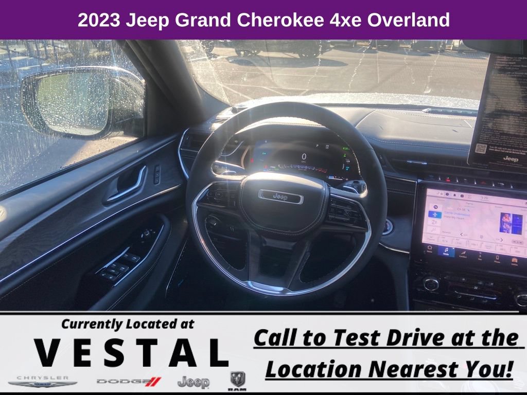 New 2023 Jeep Grand Cherokee Overland AWD/4WD image 18
