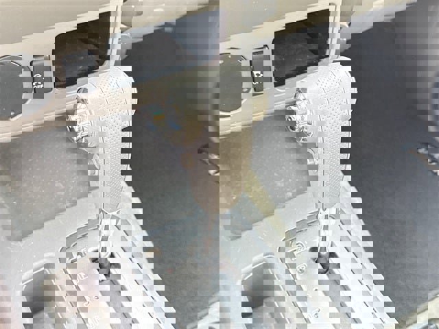 Used 2014 Nissan Frontier SV image 28