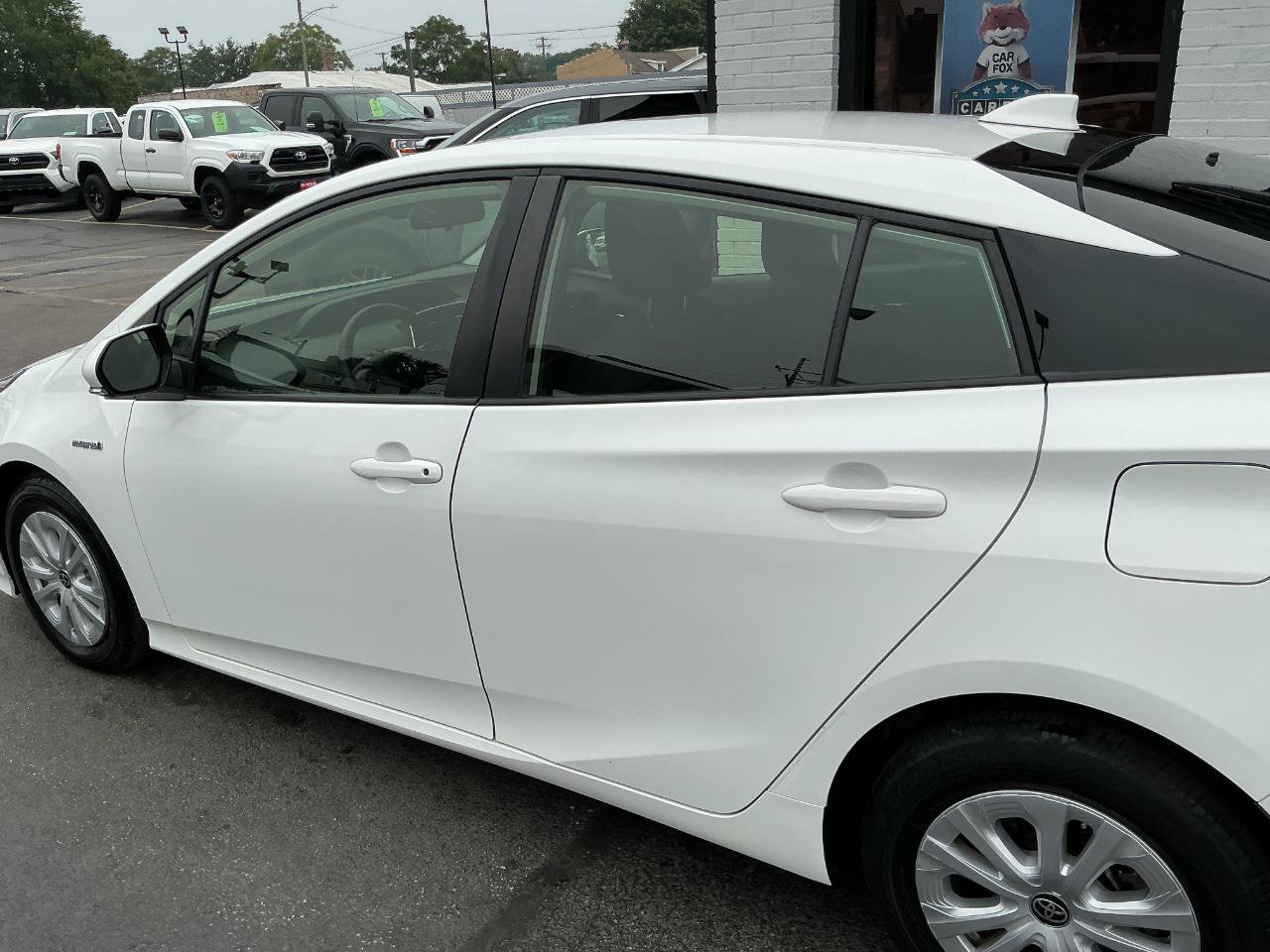 Used 2022 Toyota Prius LE FWD image 28