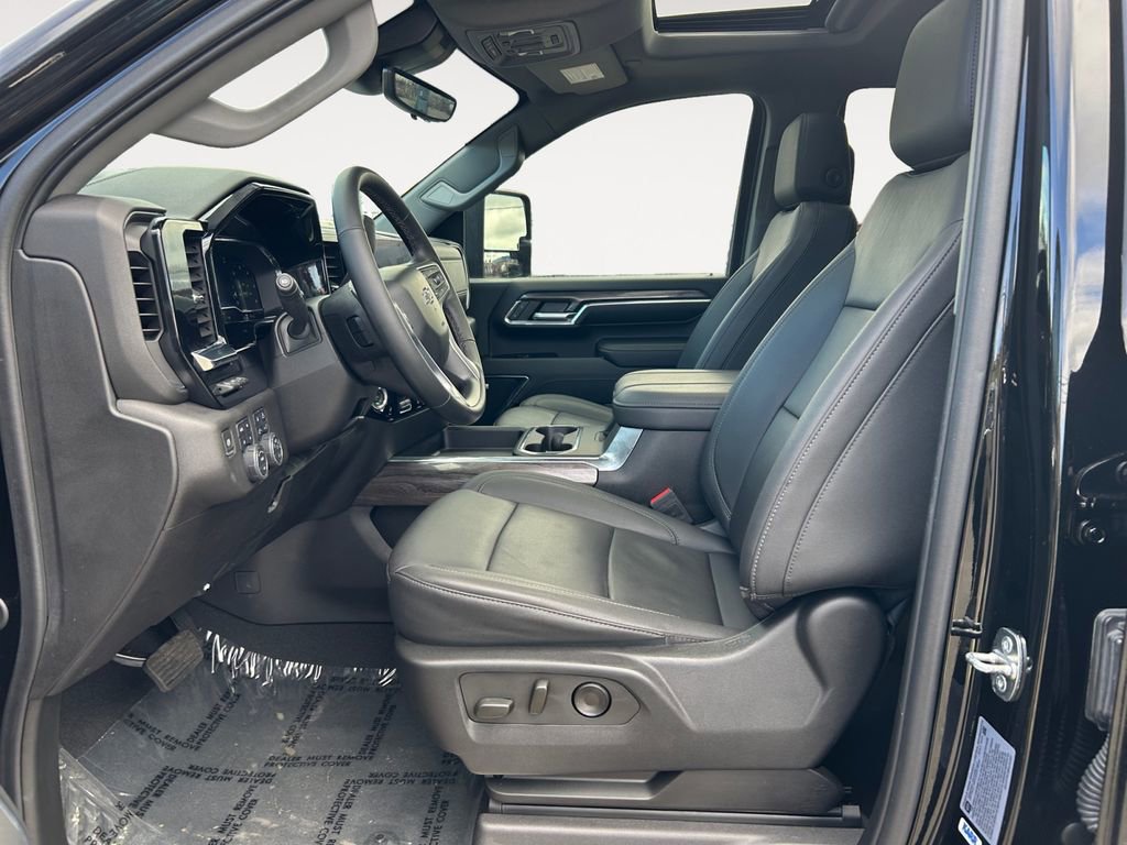 Used 2024 Chevrolet Silverado 2500 LTZ w/ LTZ Plus Package image 15