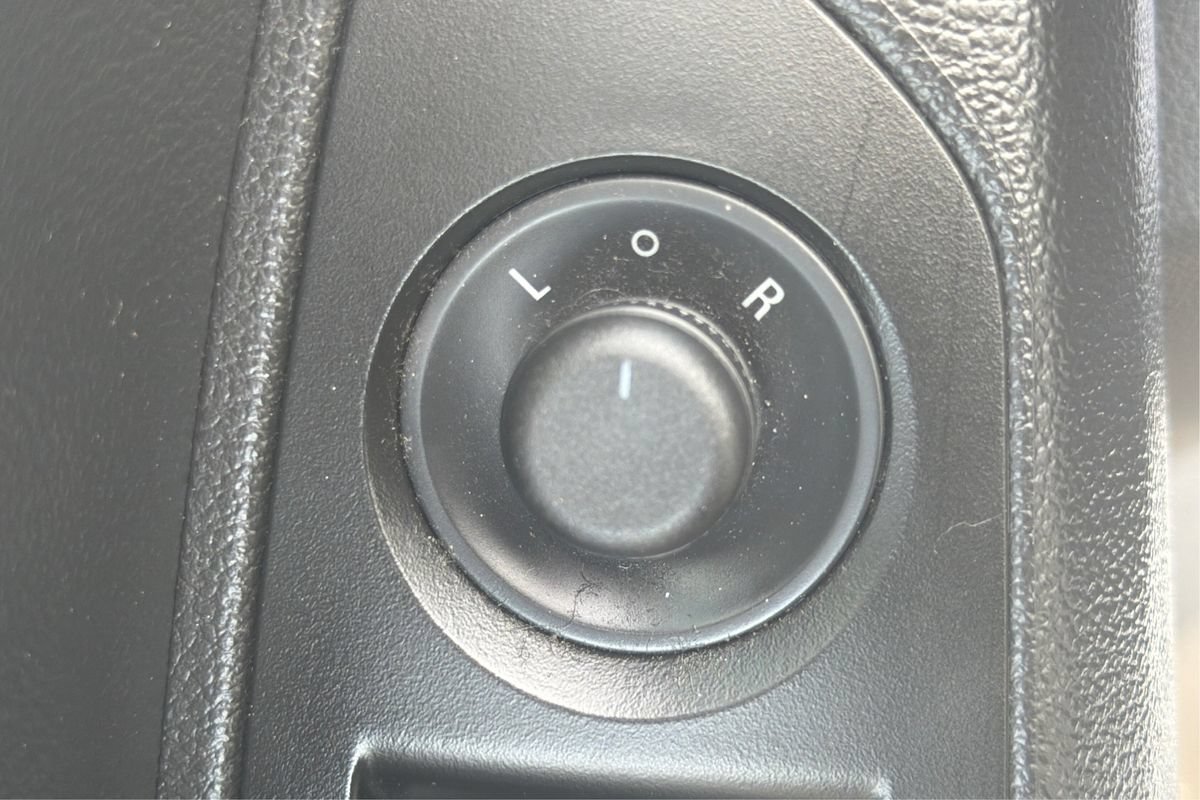 Used 2020 Chevrolet Trax LT w/ LT Convenience Package FWD image 36