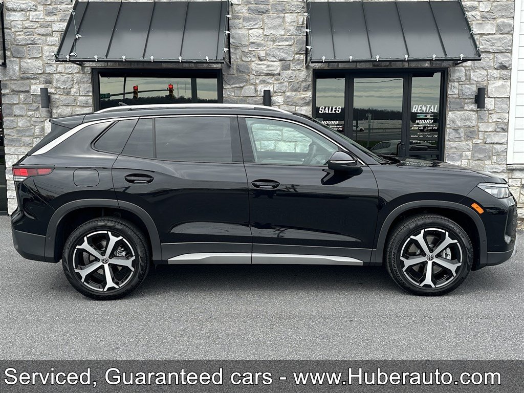 Used 2025 Volkswagen Tiguan SE AWD/4WD image 7
