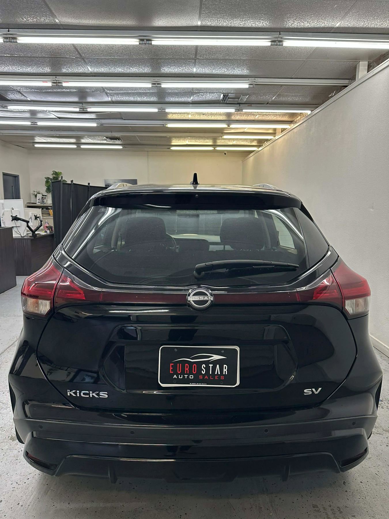 Used 2023 Nissan Kicks SV image 36