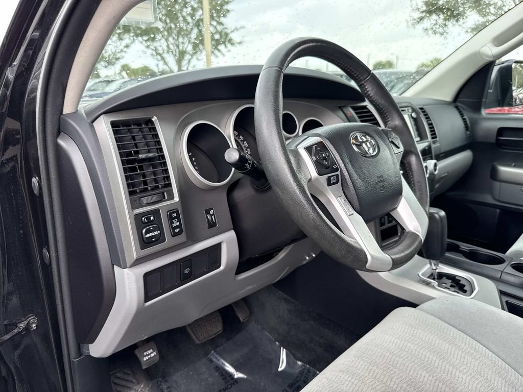 Used 2016 Toyota Sequoia SR5 AWD/4WD image 22