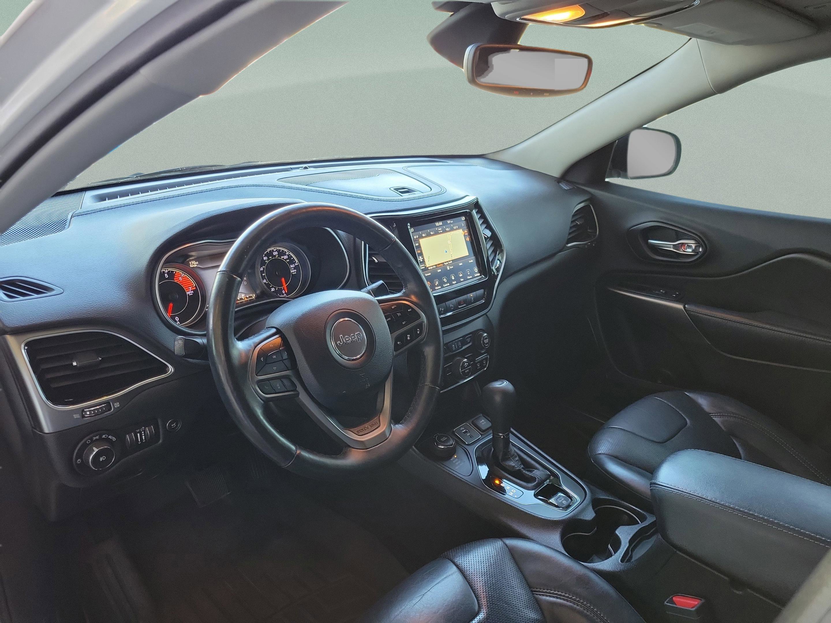 Used 2019 Jeep Cherokee Limited w/ Luxury Group image 31